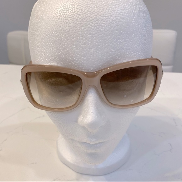 Authentic Loewe sun glasses - Picture 4 of 12